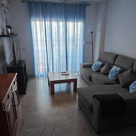 Central 2-Bed Apartment In Estepona Port מראה חיצוני תמונה