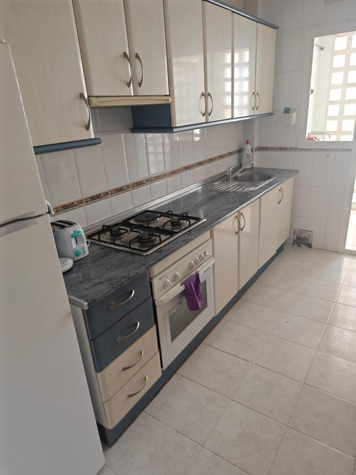 Central 2-Bed Apartment In Estepona Port מראה חיצוני תמונה